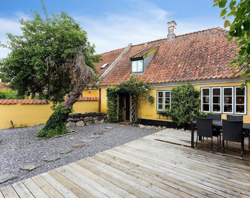 Idyllisk, Historisk Byhus Ved Fjorden I Mariager ภายนอก รูปภาพ